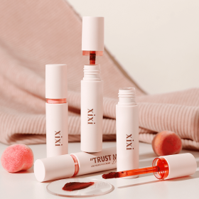 Cassie crisp lip glaze stick (Color: 04#)